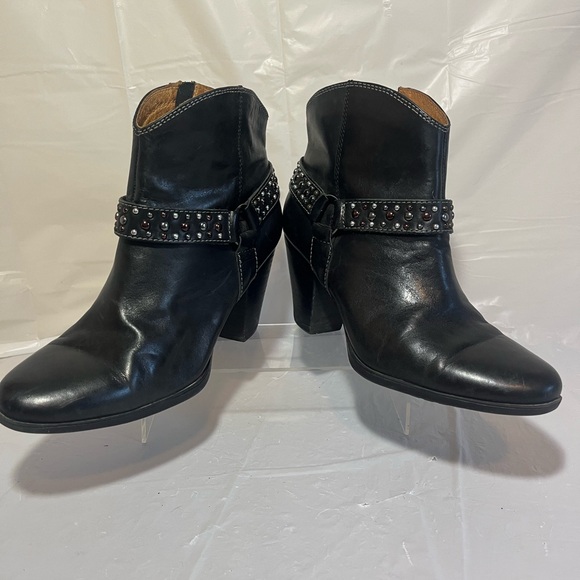 Sofft Noreen Black Leather Studded Harness Heeled Ankle Cowboy‎ Boot - Picture 7 of 15